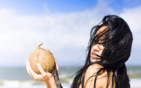 6 Ways to Use Coconut Oil for Hair